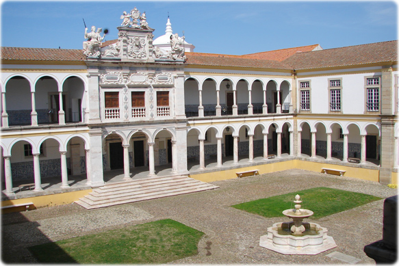 Universidade Evora